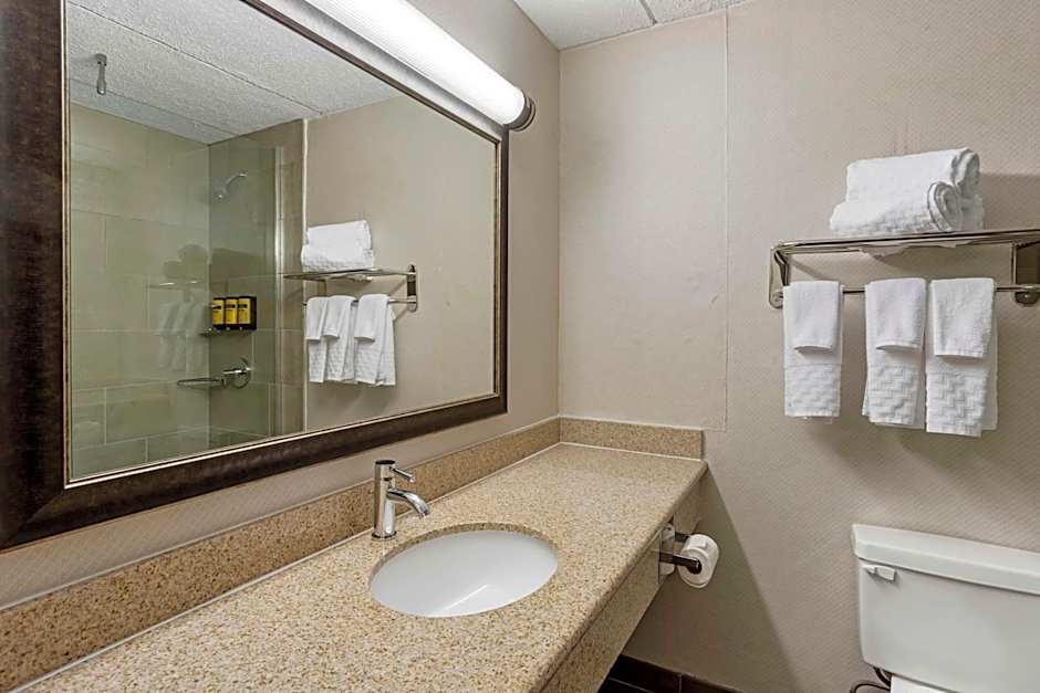 Best Western Plus Kingston Hotel And Conference Center