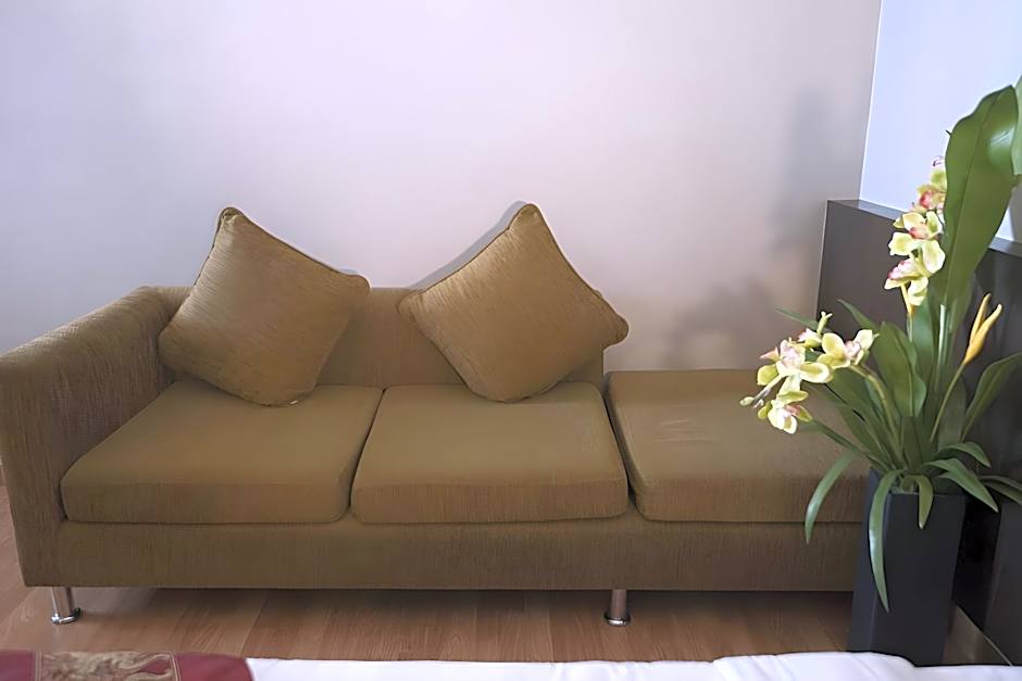 Kiss Gardenhome Chic Hotel