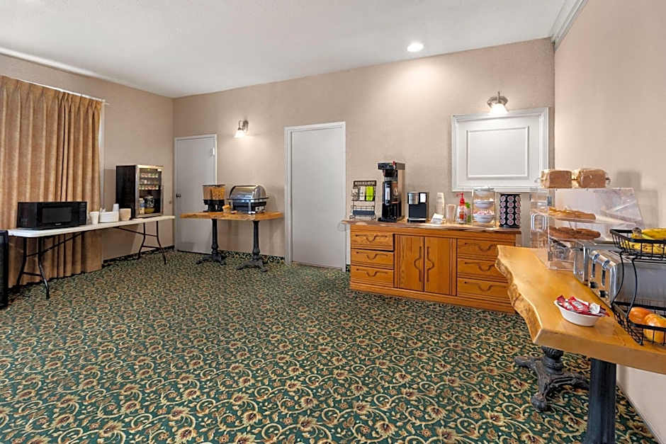 Ramada by Wyndham Arnprior