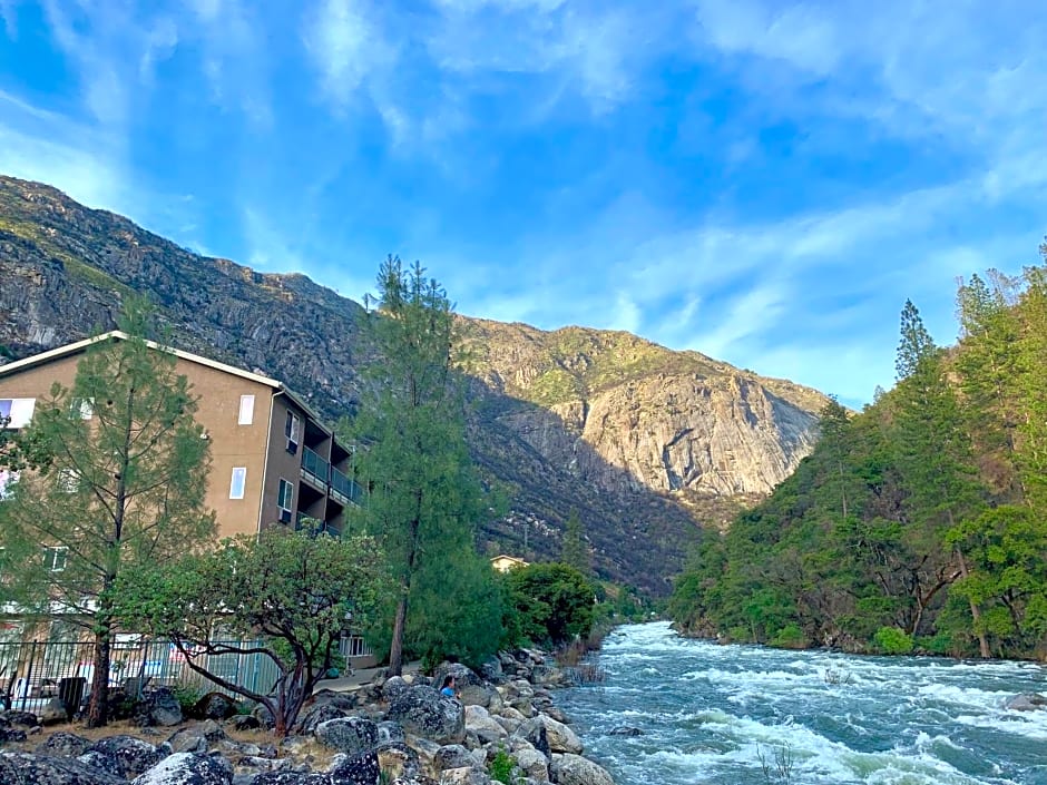 Yosemite view lodge online