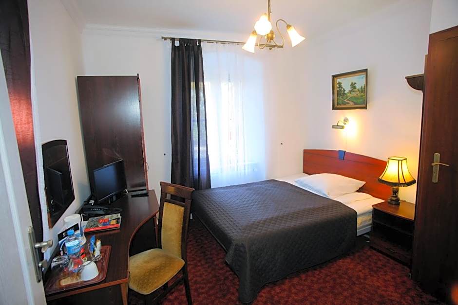 Hotel Przy Oślej Bramie - Zamek Książ