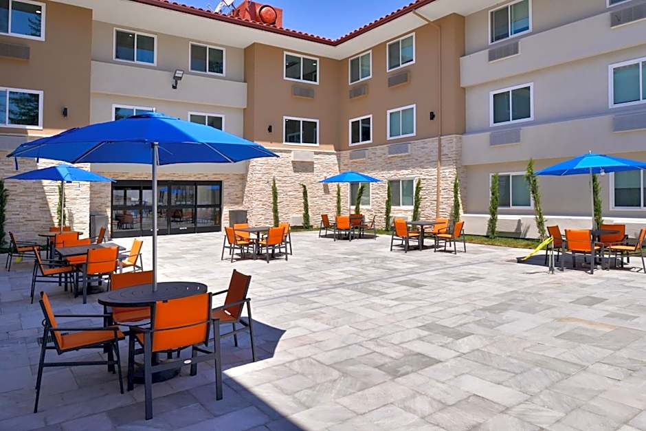 Holiday Inn Express Santa Rosa North By IHG