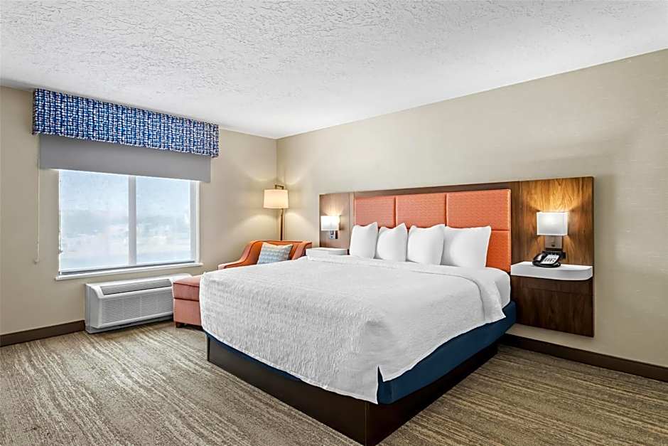Hampton Inn By Hilton & Suites Farmington