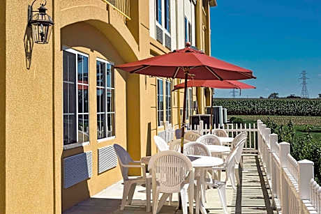 La Quinta Inn & Suites by Wyndham Lancaster