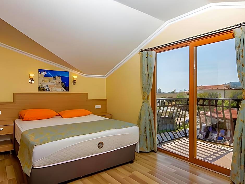 Magic Tulip Beach Hotel