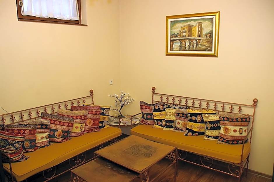 Hotel Logavina 8 Garage Parking