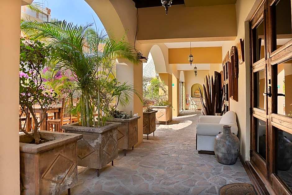 Posada de las Flores La Paz