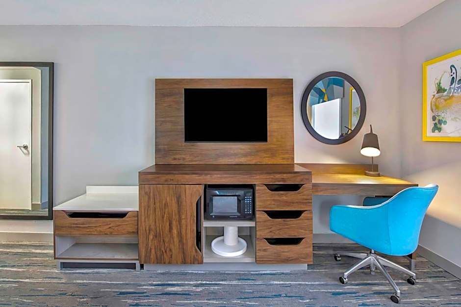 Hampton Inn By Hilton & Suites Jackson