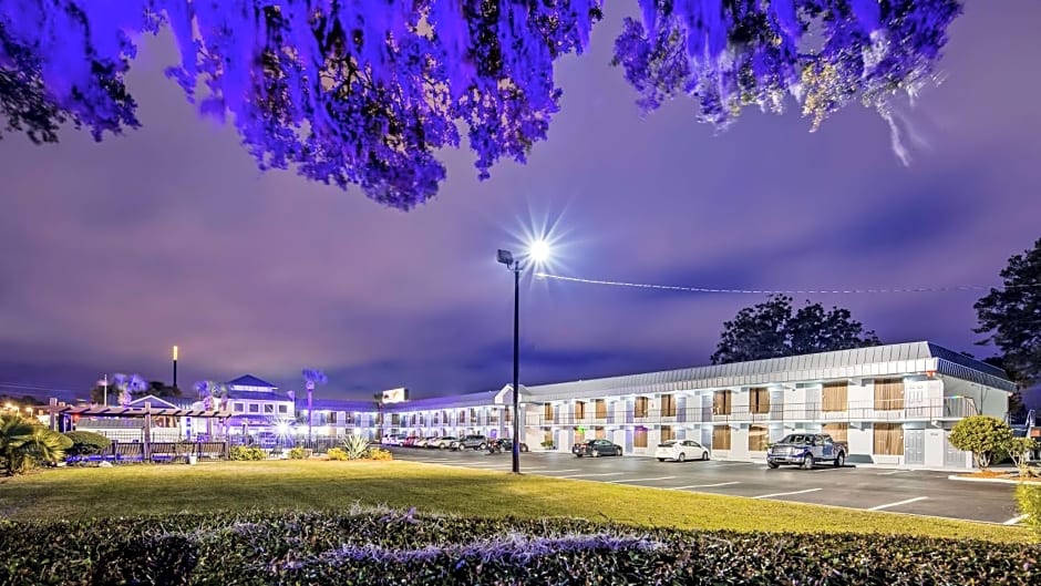 Best Western Central Inn