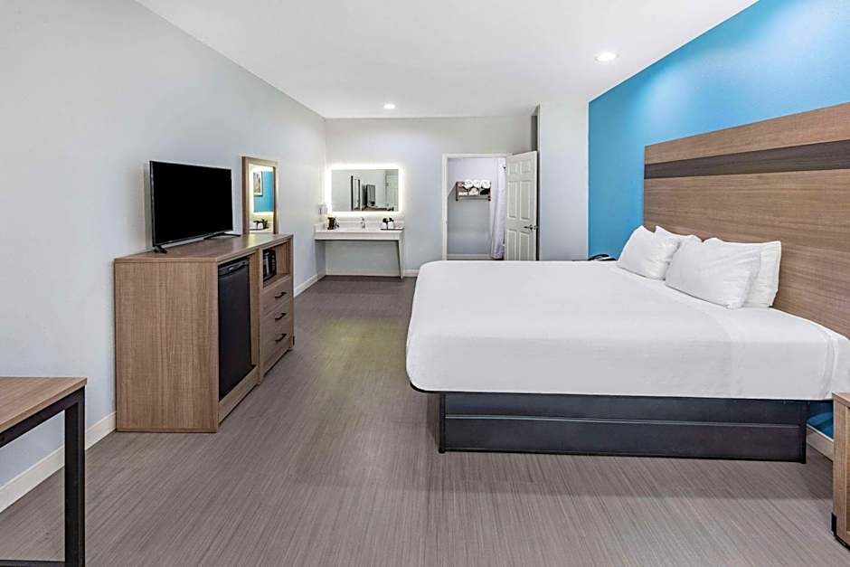 Baymont by Wyndham Freeport Texas