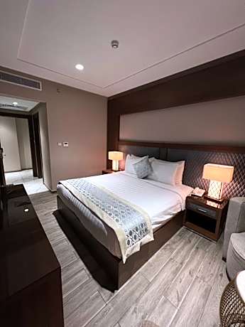 Two connecting rooms ( 6 adults )