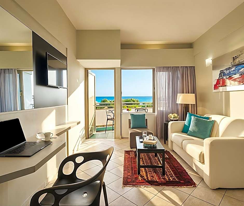AQUAMARE CITY and BEACH