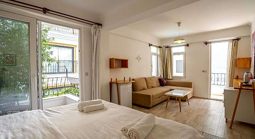 Hideaway Hotel