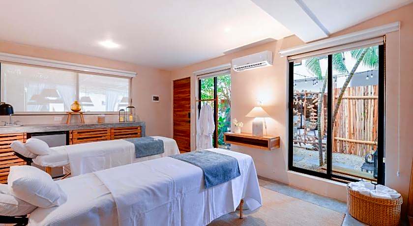 Hotel Aalada Playa del Carmen