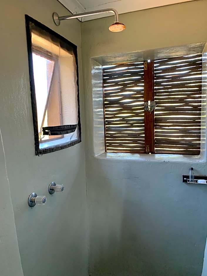 Muweti Bush Lodge