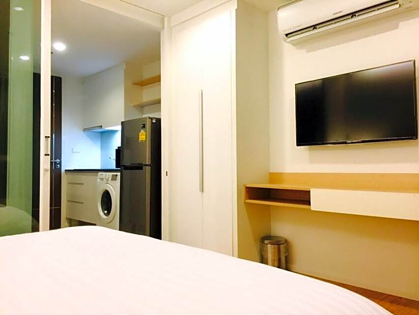 Luxury Suite @ BTS Nana