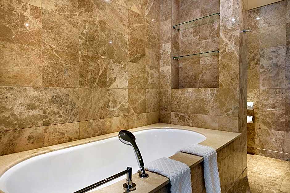 Taj Executive Suites, Private Residence – Cape Town, CO