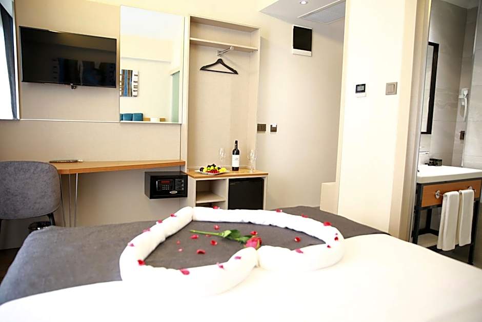 Mithras Hotel