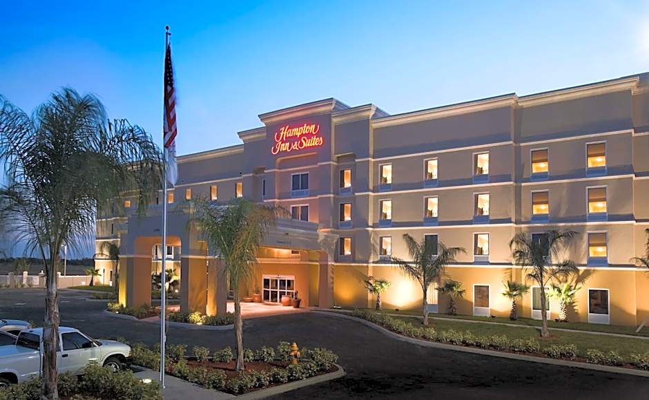 Photo 1 of 5 of Hampton Inn & Suites Lake Wales