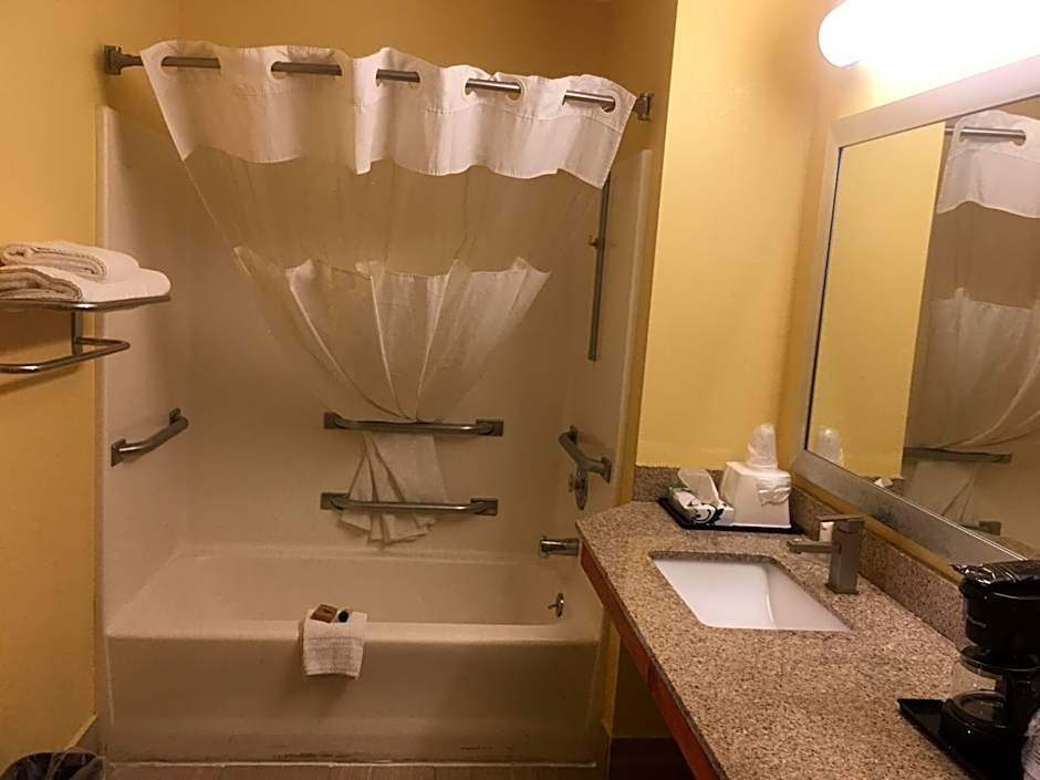 Loyalty Inn Hawkinsville