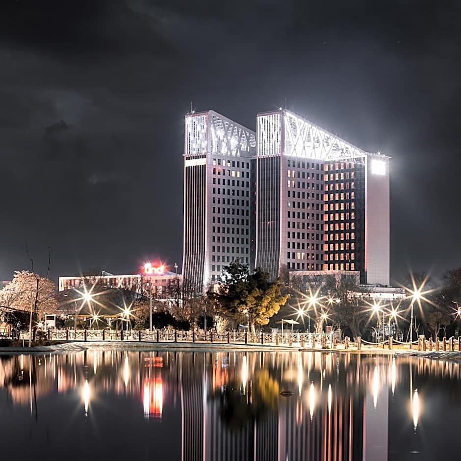 Park Mall Hotel & Conference Center