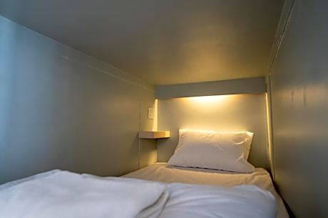 Bed in 4-Bed Dormitory Room