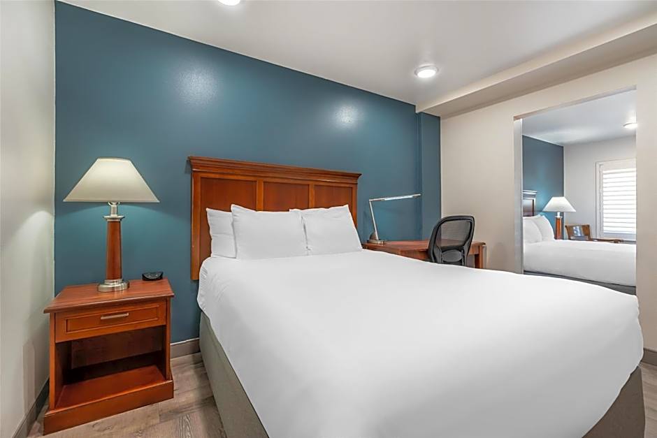 Best Western Plus Clocktower Inn