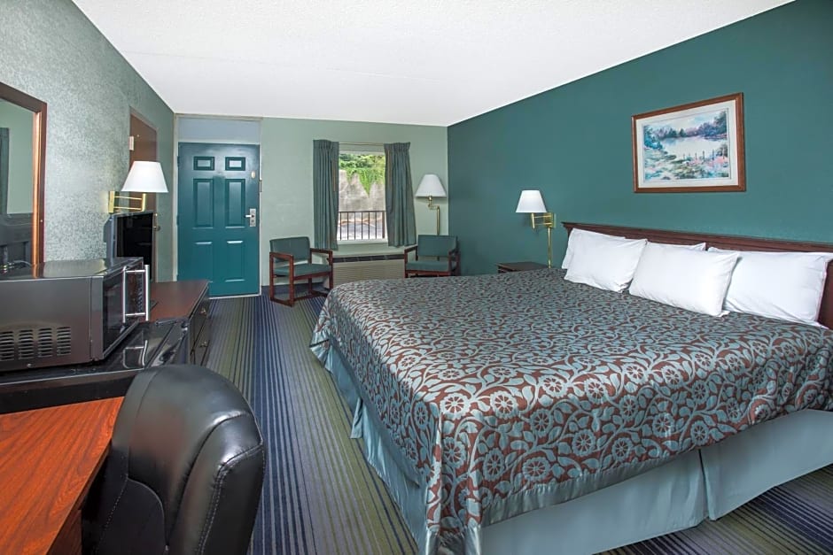 Days Inn by Wyndham Harrison