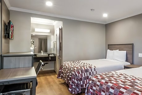 Queen Room with Two Queen Beds - Non-Smoking