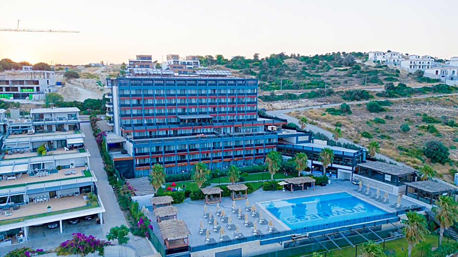 The Nowness Luxury Hotel & Spa