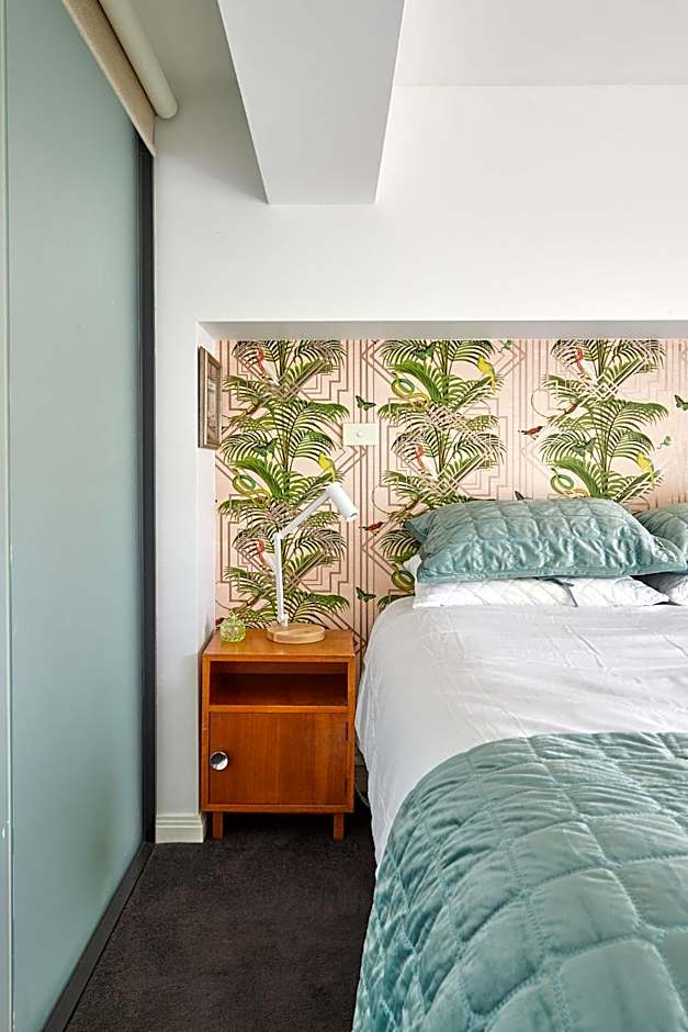 Deco Loft on Russell Street