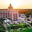 The Historic Cavalier Hotel and Beach Club, Autograph Collection 