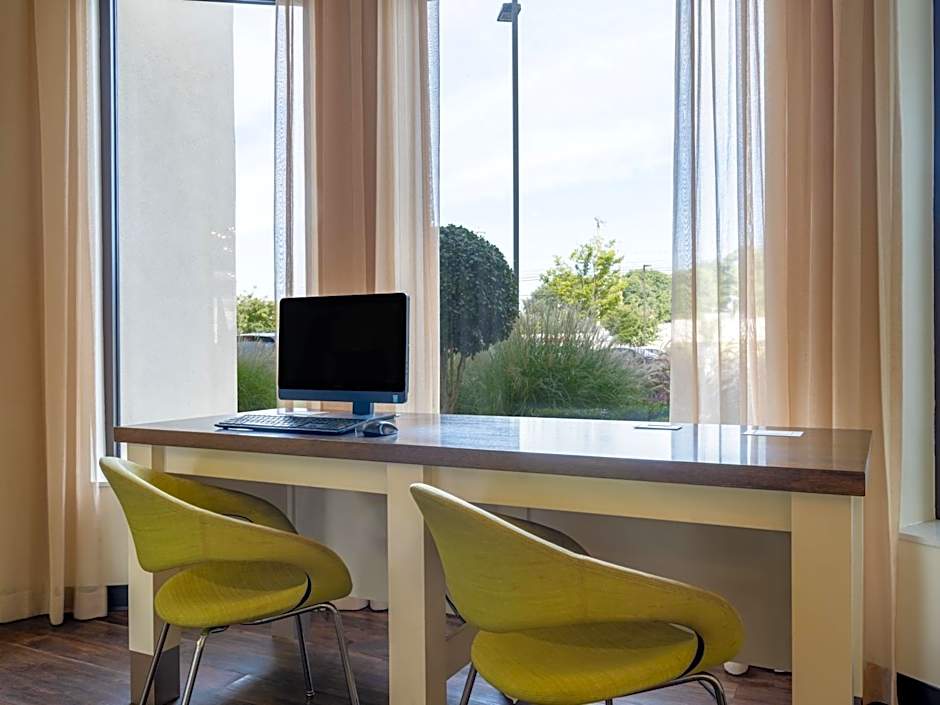 Holiday Inn Greensboro Coliseum By IHG