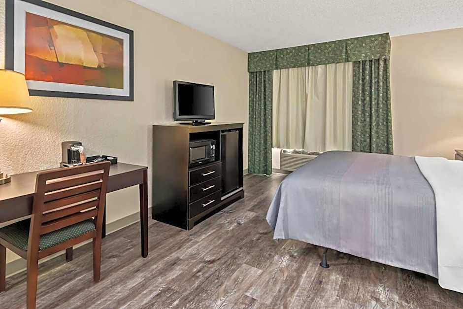 Quality Inn & Suites Granbury
