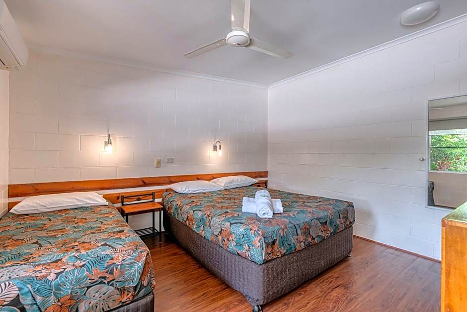 Demi View Motel