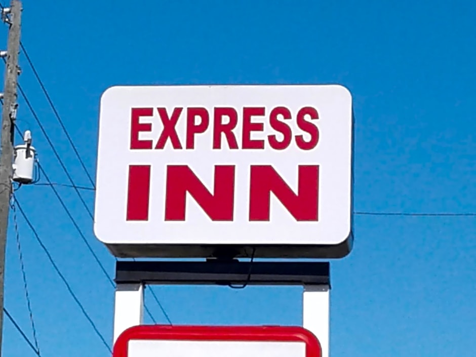 Express Inn & Suites - 5 Miles from St Petersburg Clearwater Airport