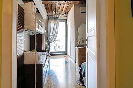 Quadruple Room with Private Bathroom