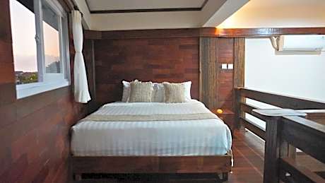 Deluxe Apartment with Kitchenette