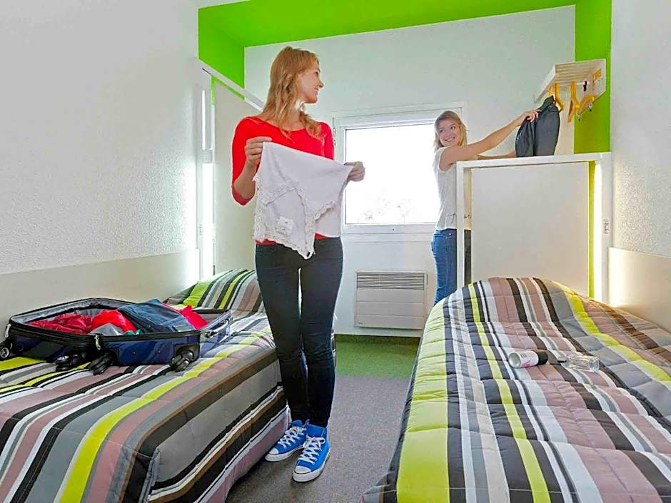 UNISOTEL ex hotelF1 Saint Brieuc