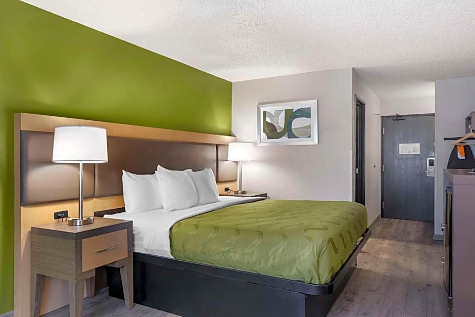 Quality Inn & Suites Delaware
