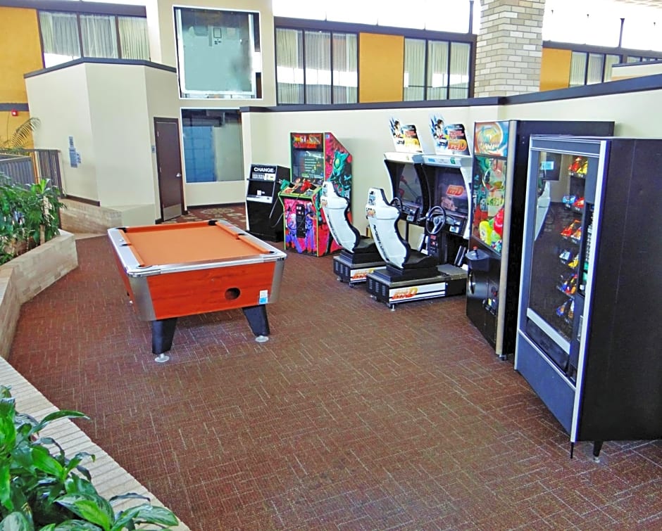 Wyndham Garden Oklahoma City - Near OKC Airport, Restaurants, Mins-to Outlet Mall & Down Town