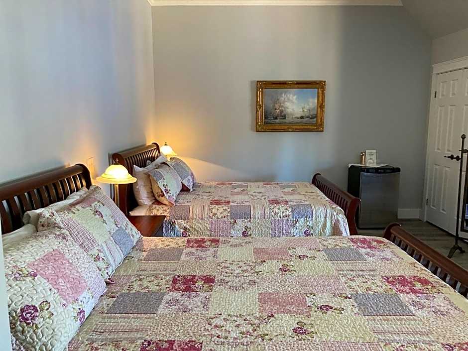 Lunenburg Arms Hotel