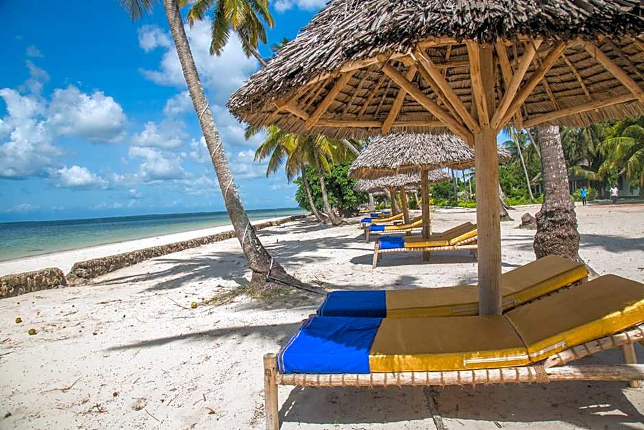 Antonio Beach Tree House Hotel & Spa