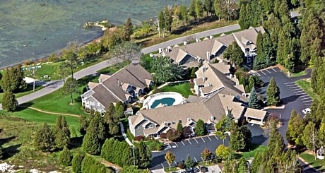Baileys Harbor Yacht Club Resort