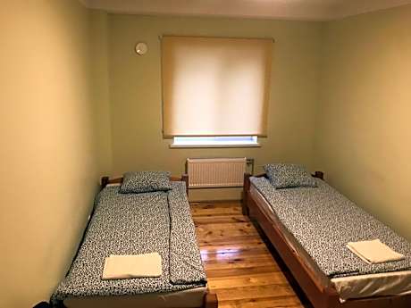 Twin Room with Shower