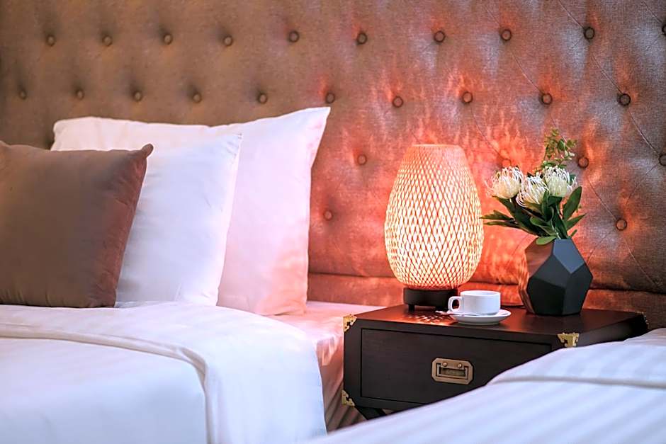 Golden Rooster hotel