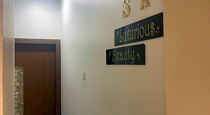 Blitz Hotel Batam Centre