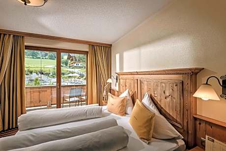 Junior Suite with Mountain View