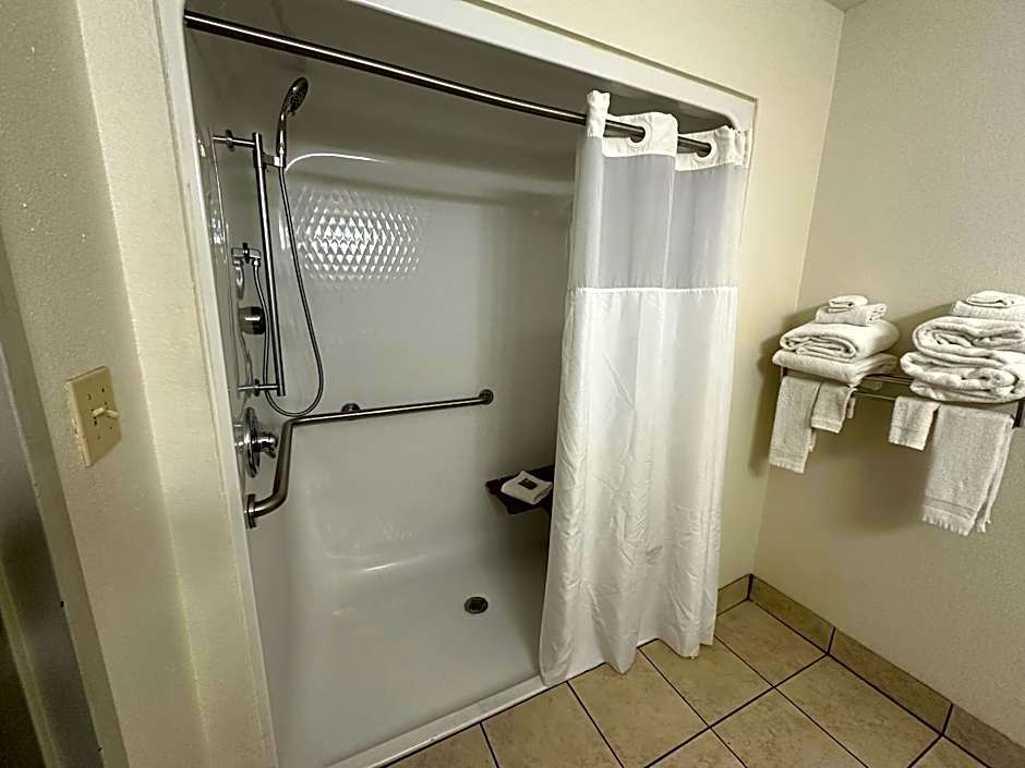 Country Inn & Suites by Radisson, Murrells Inlet, SC