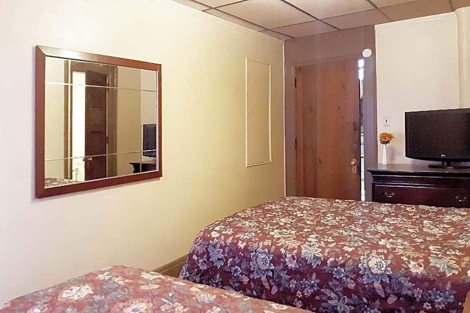 OYO Hotel Bradford Main St PA